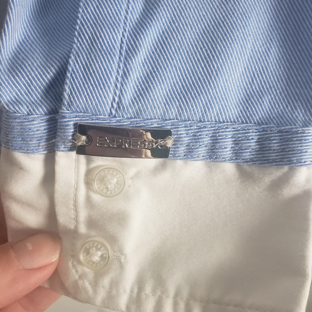 Express The Essential Shirt Blue and White Button Down - Picture 4 of 11